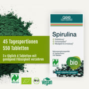 Naturland Bio-Spirulina (Tabletten) von gse.organic.supplements: Packung mit 550 Tabletten (45 Portionen), Einnahmehinweise, Vorteile als natürliche Eisenquelle, aus biologischem Anbau, vegan, zertifiziert gluten- und laktosefrei. Enthält Tabletten und Spirulina-Pulver.